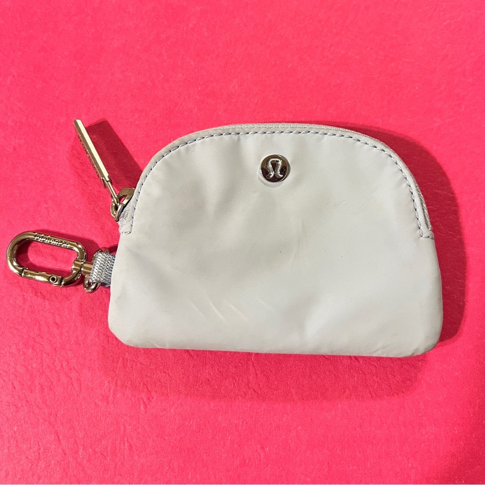 blue lululemon lanyard pouch used see creases and small stains